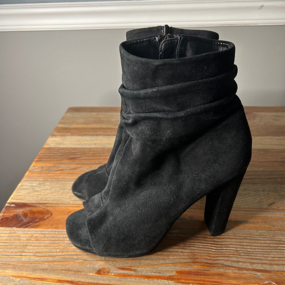 Steve Madden Ellison Black Suede Peep Toe Ruched Ankle‎ Booties Women's Size 8.5